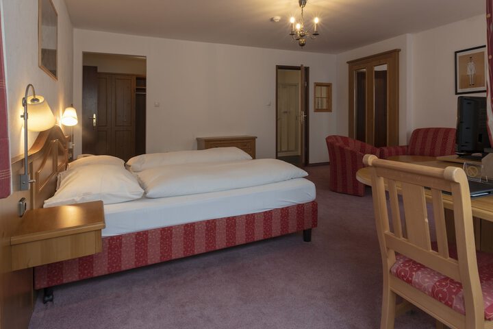 Room 6 of 88