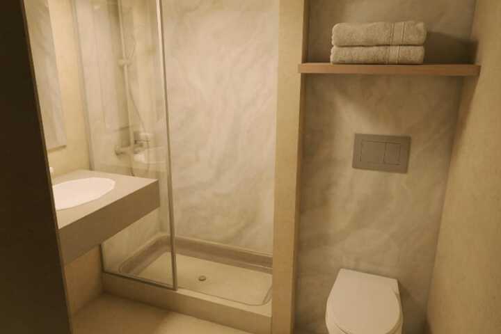 Room 32 of 45