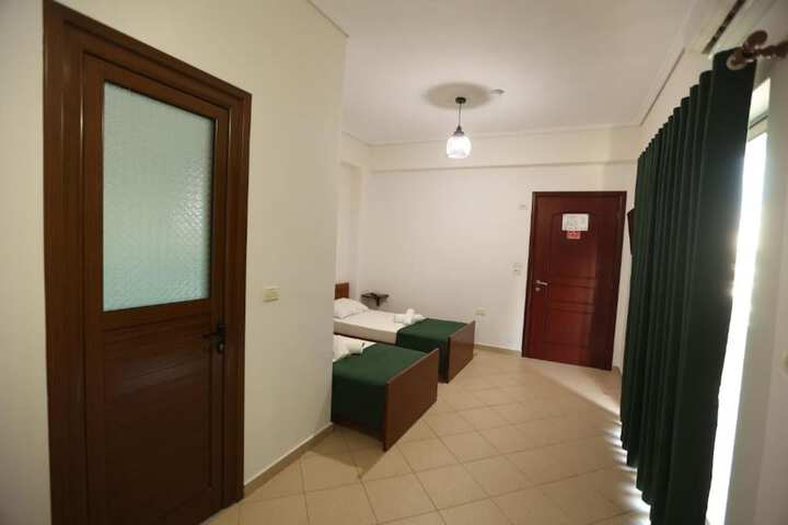 Room 23 of 69