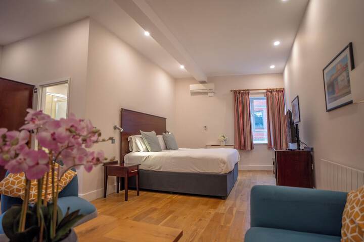 Room 20 of 98
