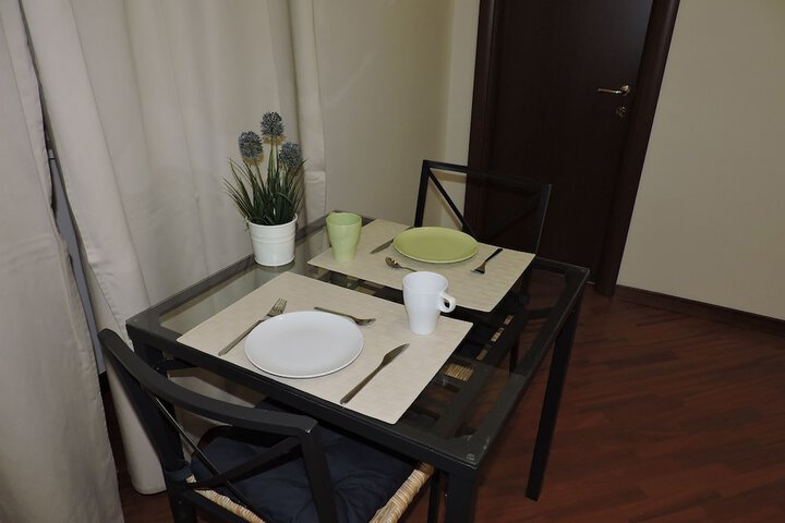 Room 8 of 16