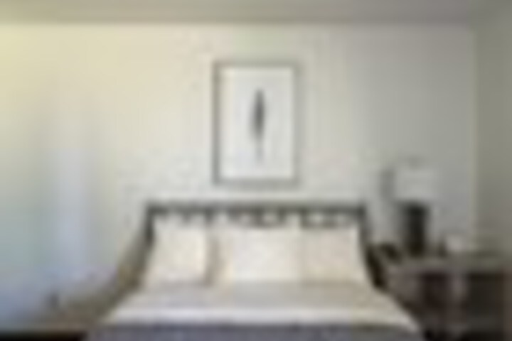 Room 8 of 36