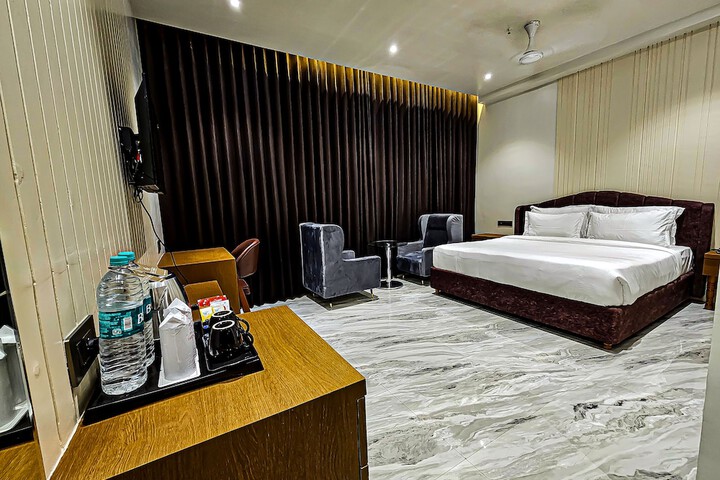 Room 6 of 21
