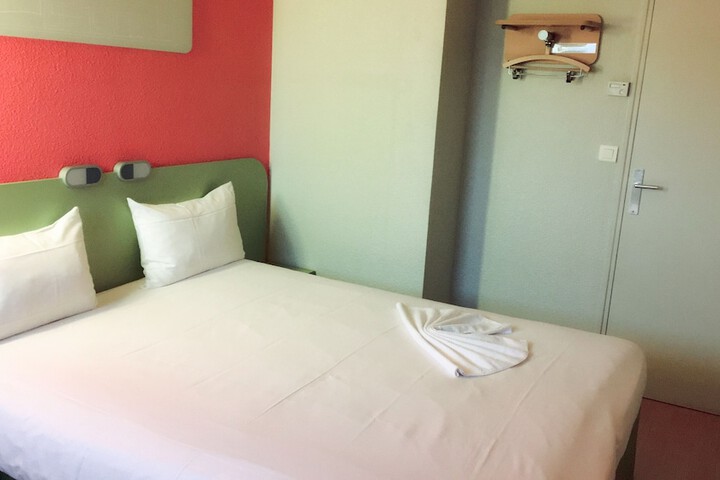 Room 10 of 39