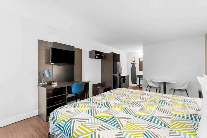 Room 12 of 30