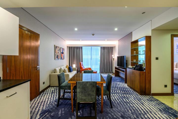 Room 61 of 106
