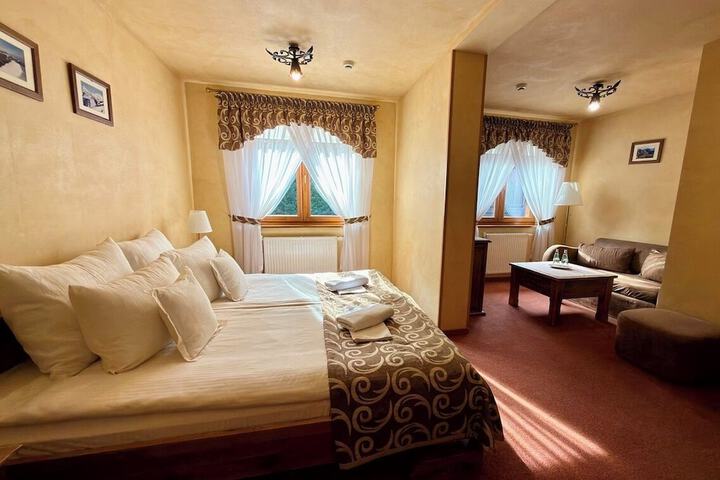 Room 29 of 83