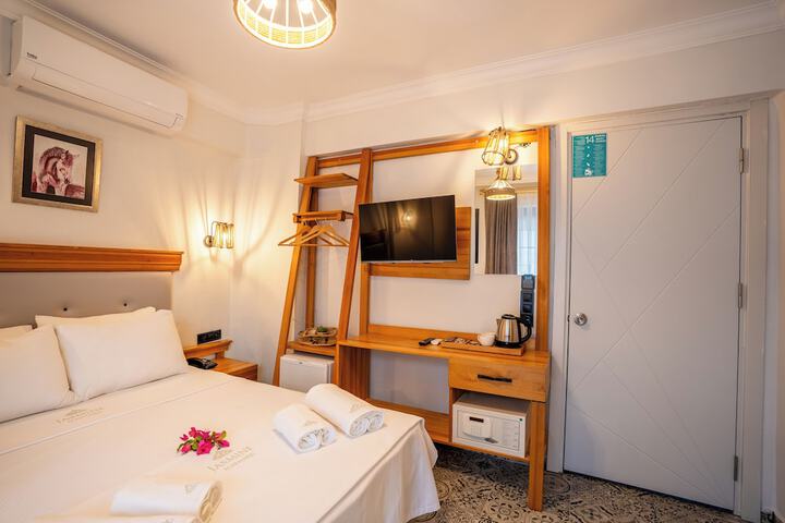 Room 5 of 38