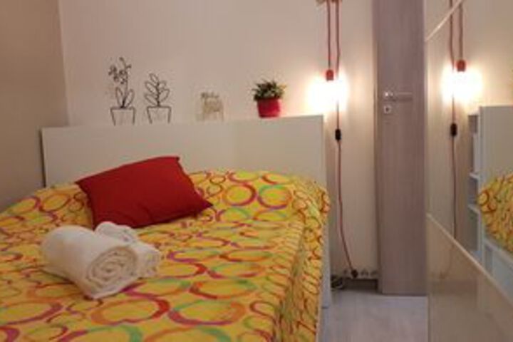 Room 6 of 17