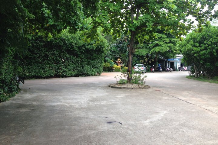 Property Grounds 9 of 11