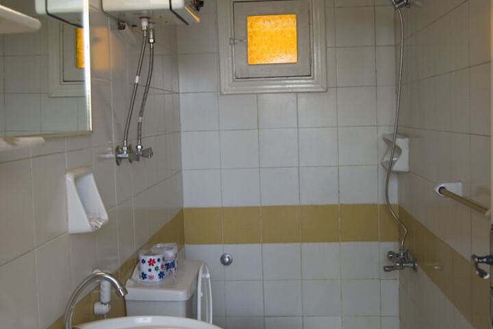 Room 29 of 98