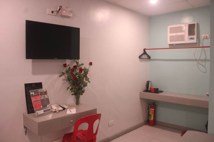 Room 5 of 15