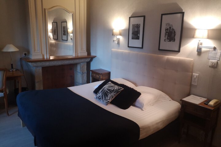 Room 33 of 62