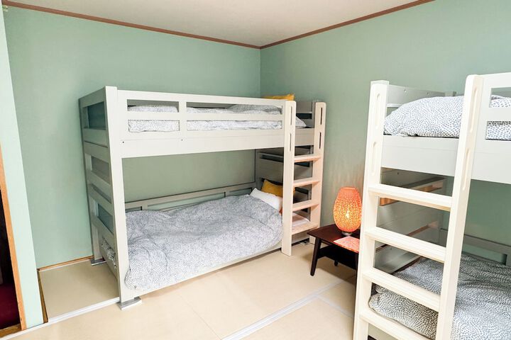 Room 17 of 30