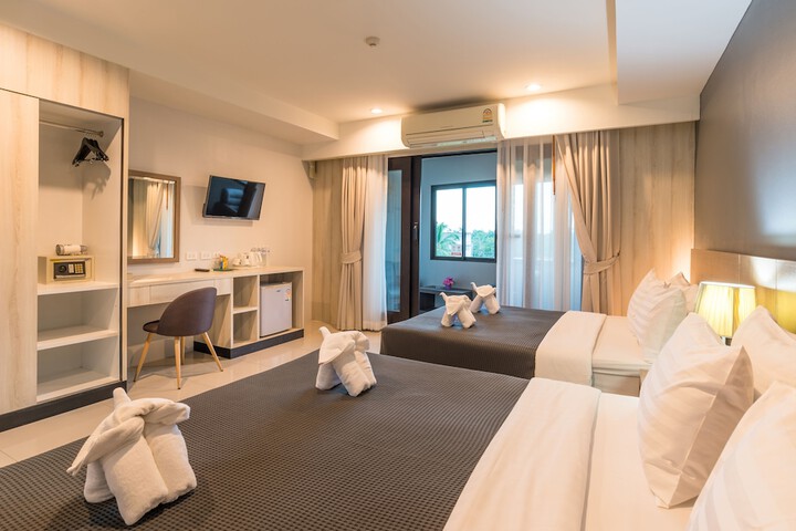 Room 8 of 43
