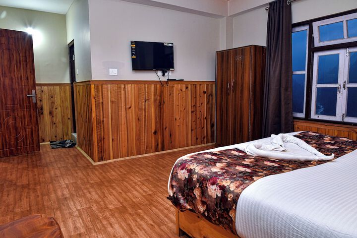 Room 42 of 65
