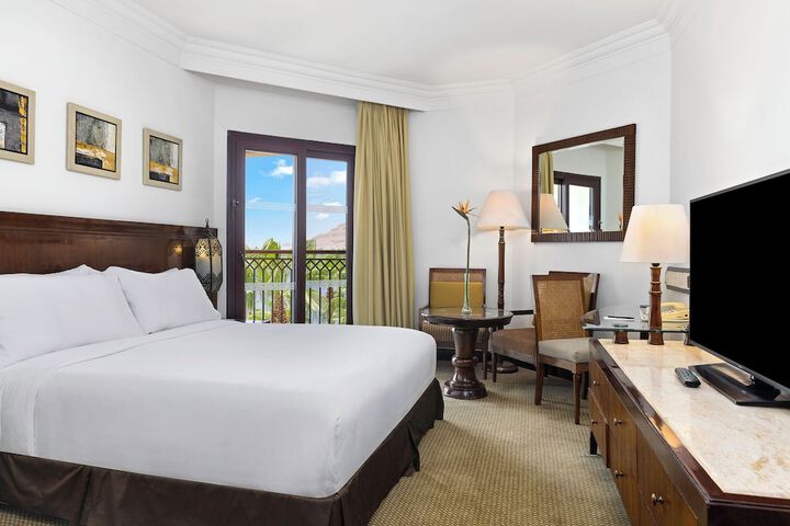 Room 70 of 163