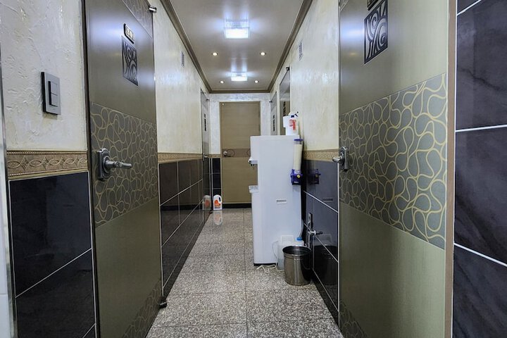 Room 6 of 29