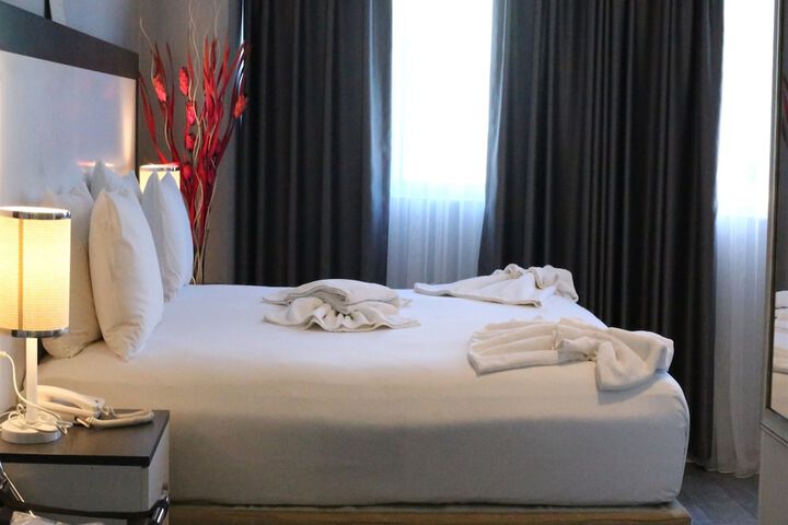 Room 2 of 78
