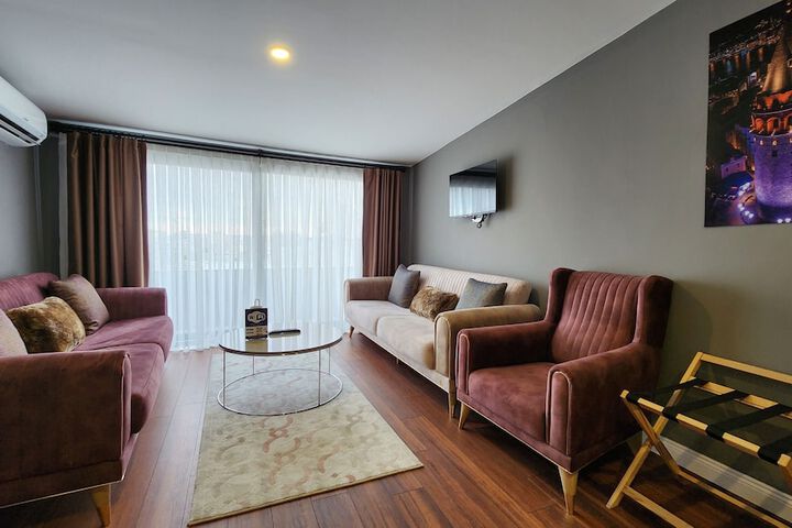 Room 16 of 73