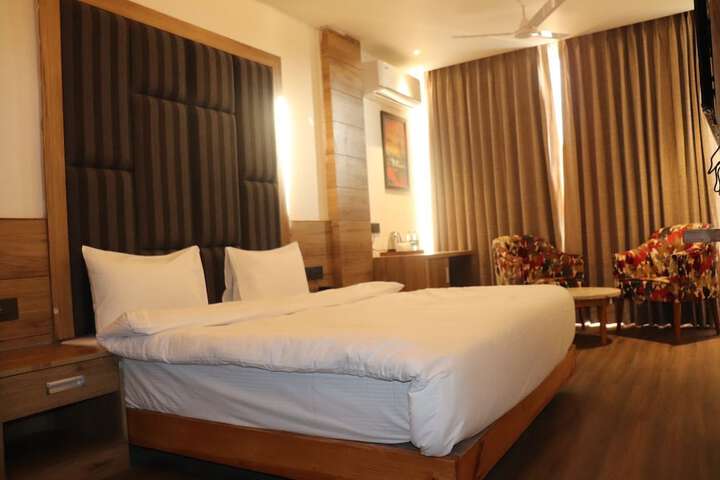 Room 7 of 20