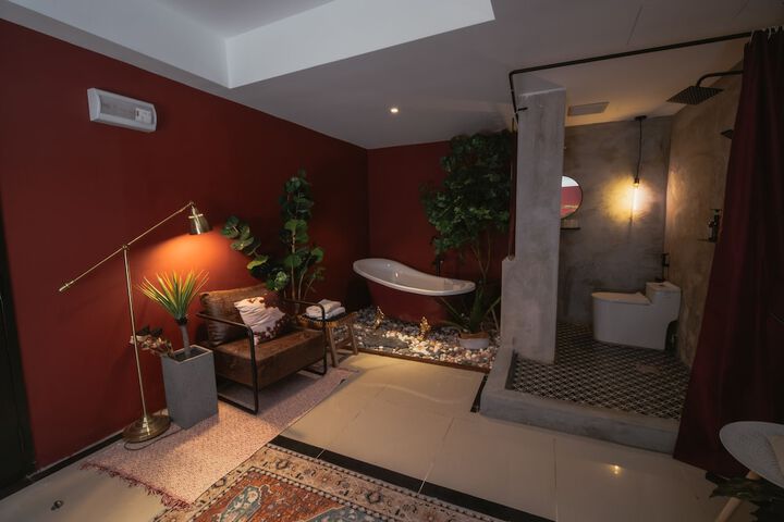 Room 32 of 50