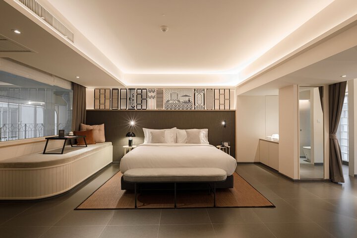 Room 22 of 66