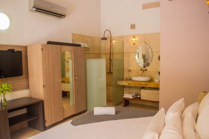 Room 10 of 95