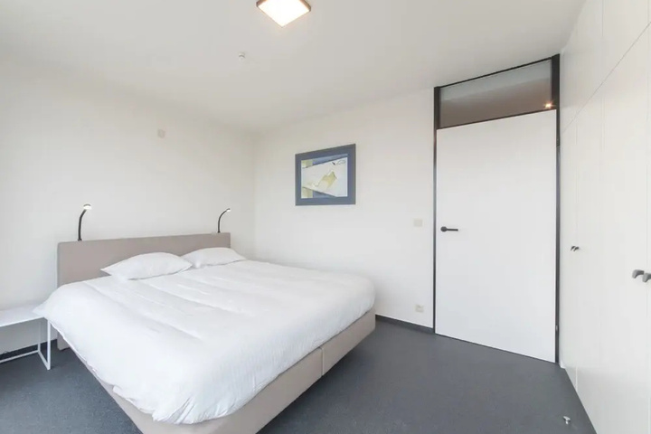 Room 2 of 15