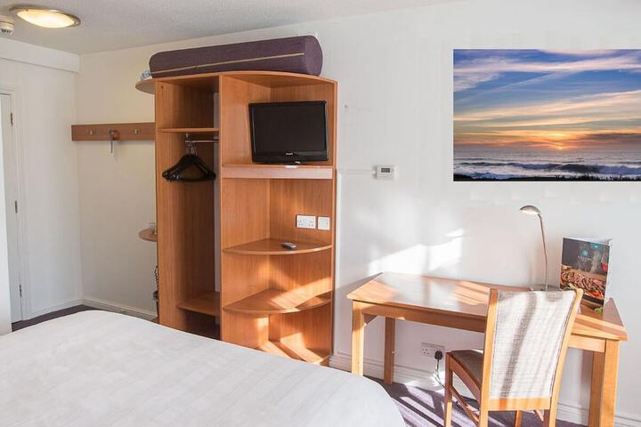 Room 7 of 15