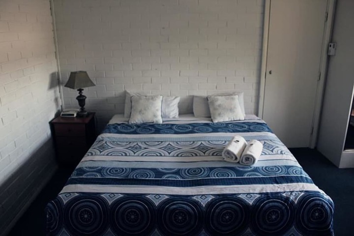 Room 2 of 19