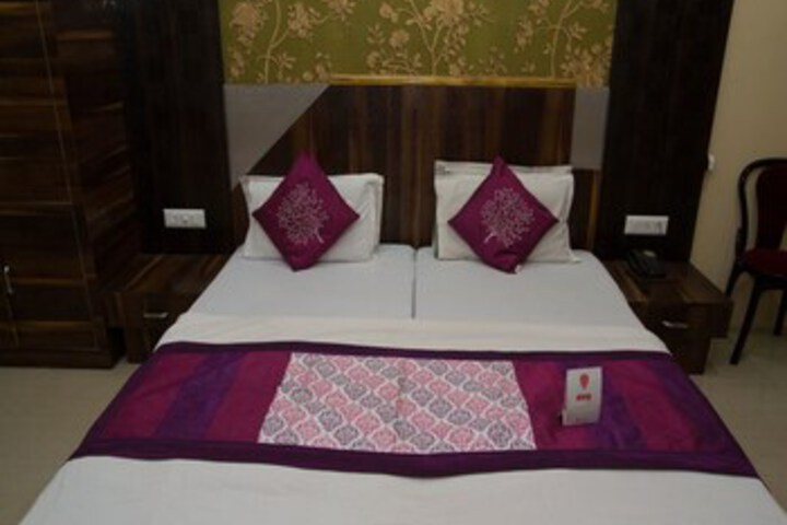 Room 12 of 22