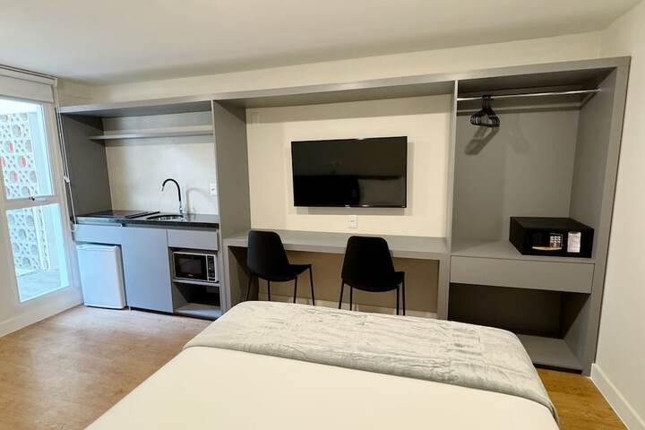 Room 17 of 32