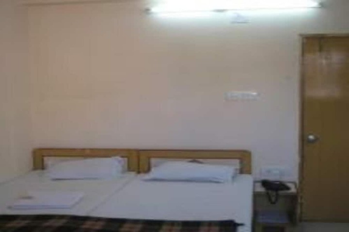 Room 11 of 44
