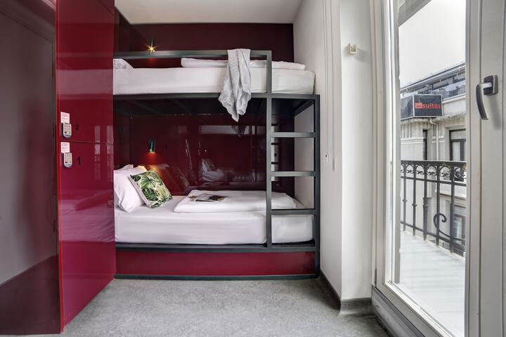 Room 28 of 80