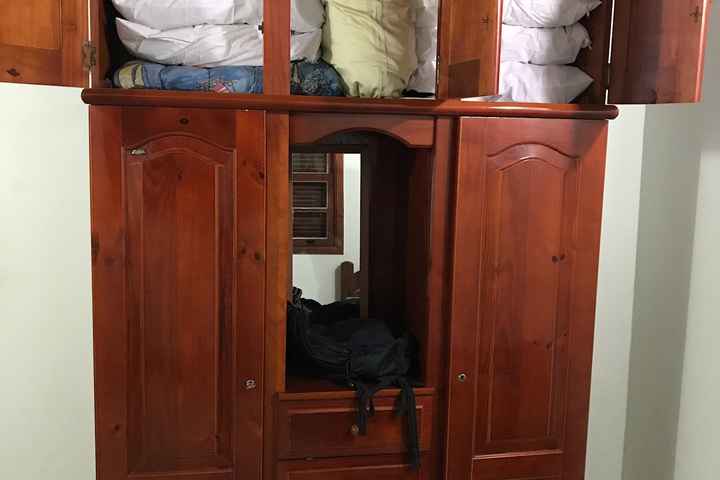 Room 6 of 27