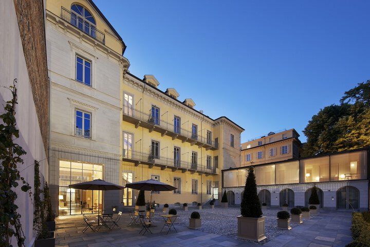Hotel 79 of 82