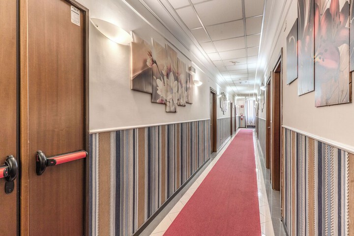 Room 36 of 87