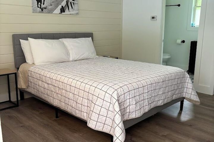 Room 4 of 22