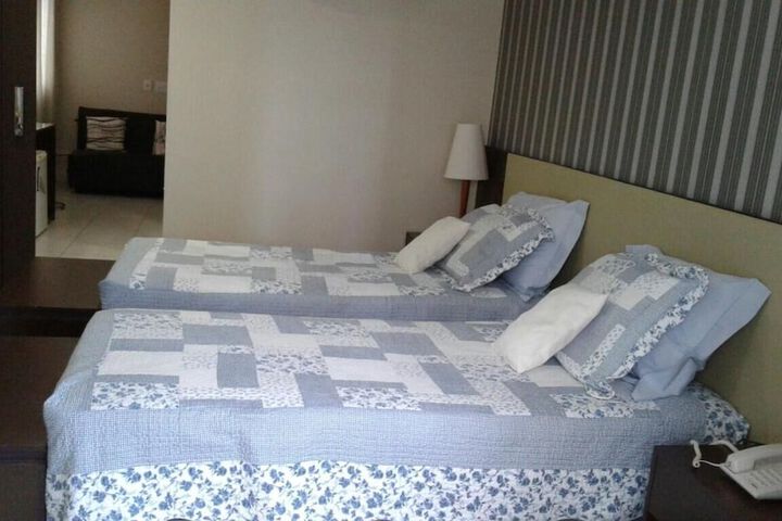 Room 13 of 44