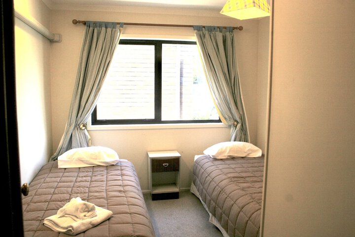 Room 15 of 76