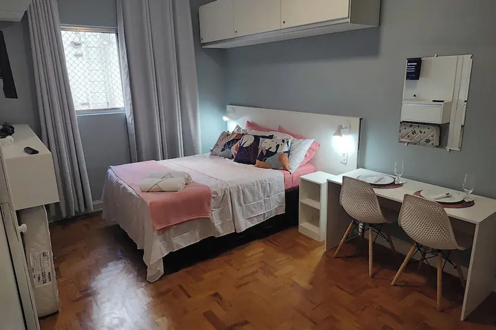 Room 5 of 13