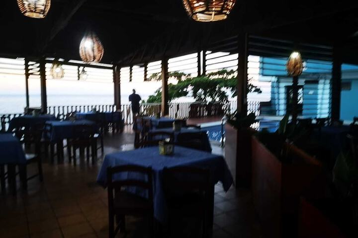 Dining 53 of 114