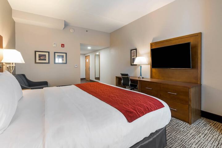 Room 13 of 38