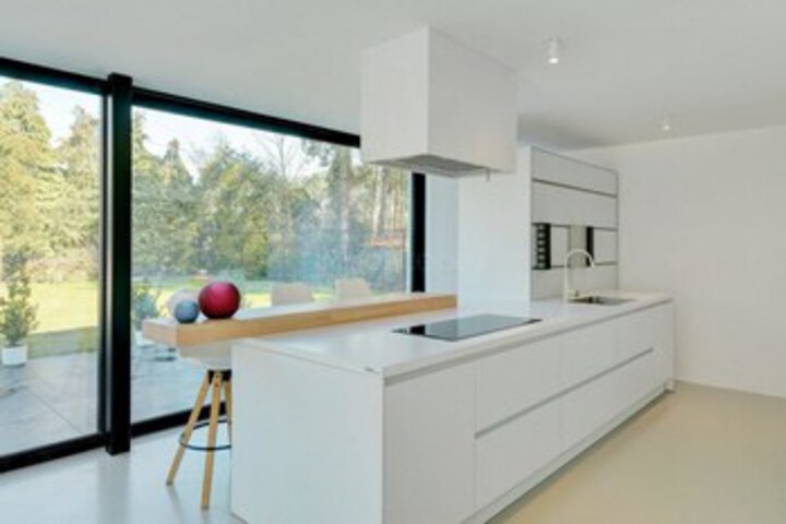 Room 4 of 11