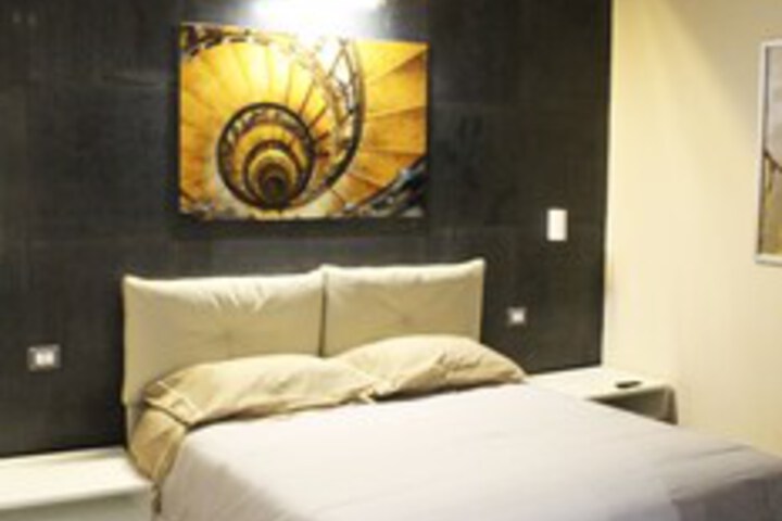 Room 50 of 82