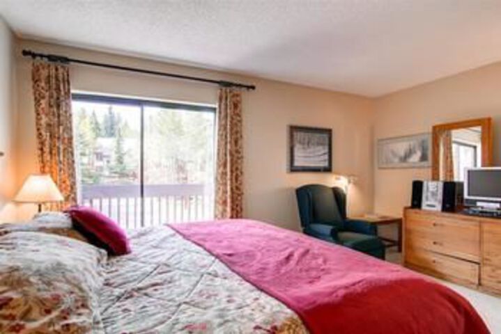 Room 6 of 20