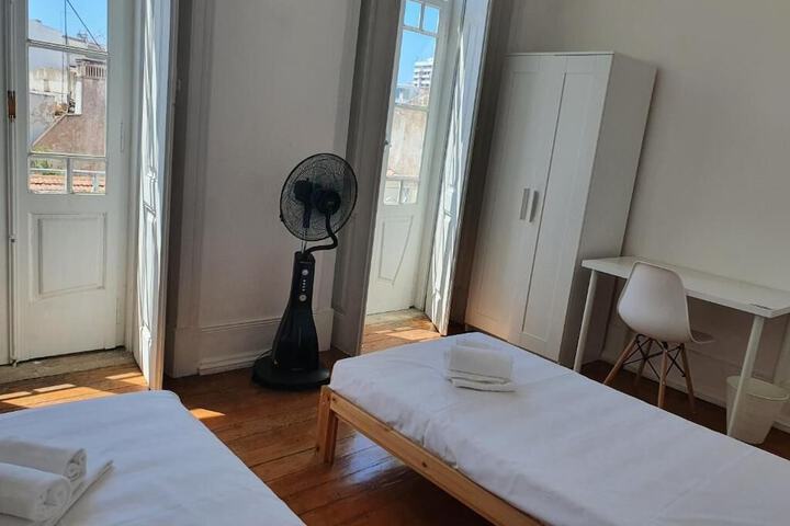 Room 6 of 36