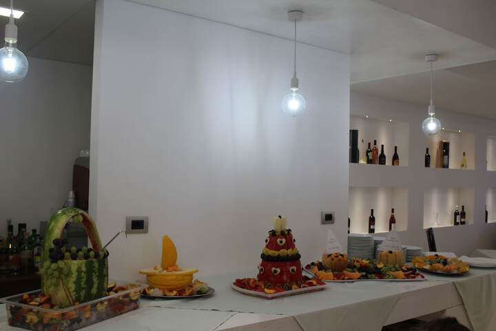 Dining 28 of 60