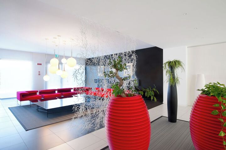 Entrance & Lobby